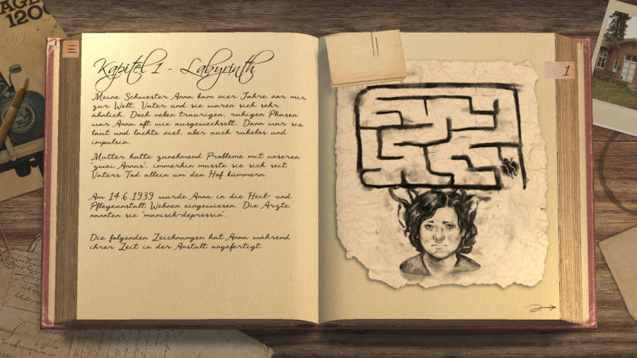 Screenshot aus dem Spiel. Ein Tagebuch mit einem Text links und einer Zeichnung rechts. Der Text ist mit „Kapitel 1 – Labyrinth“ überschrieben. Rechts ist eine Zeichnung von einem Mädchen und einem Labyrinth.